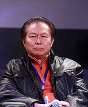 黄健中