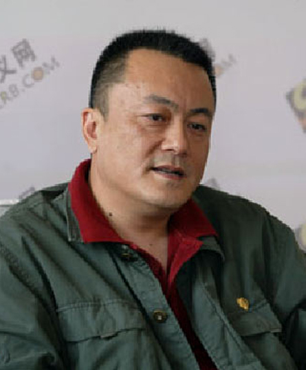 杨凤良