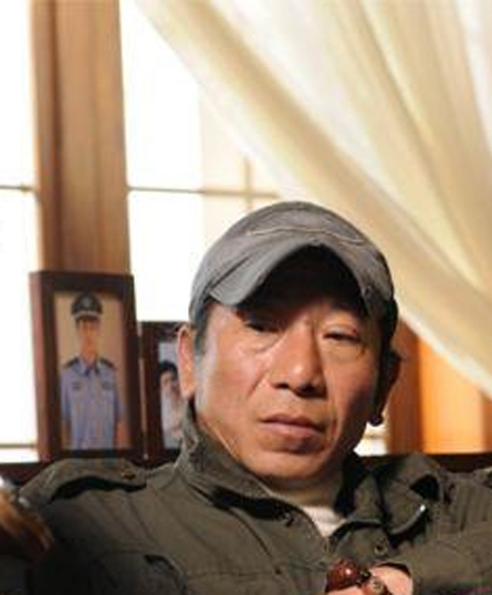 曹京文