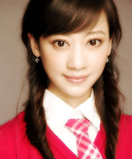  唐妤萌 