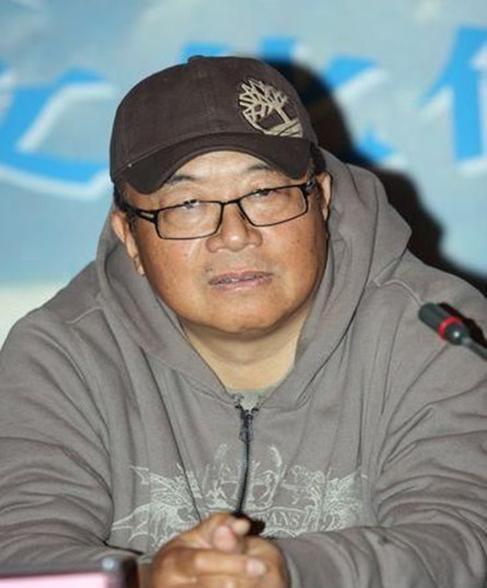 戚健